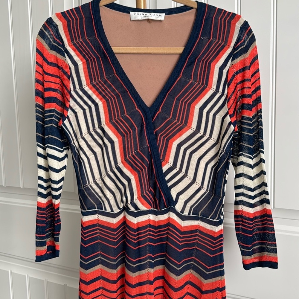 Trina Turk Harbor Dress Crochet Knit Faux Wrap Zig Zag Chevron Size Medium - Picture 4 of 7